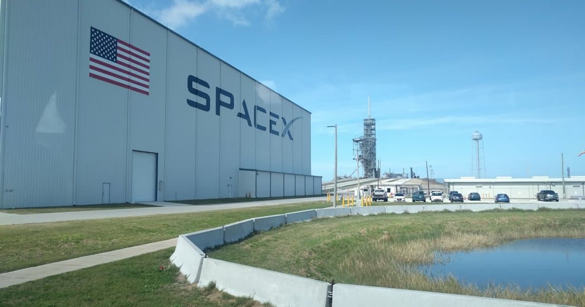 SpaceX Rocket Launch Today: Predawn Starlink Mission Stuns East Coast